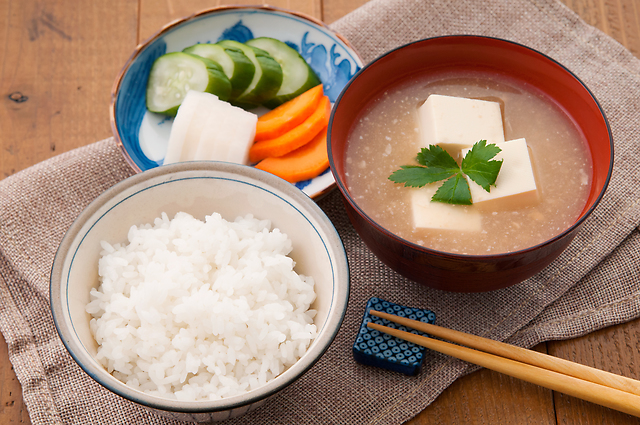 【体が喜ぶ食べ方】健康に良い食事とは？粗食のメリットをご紹介