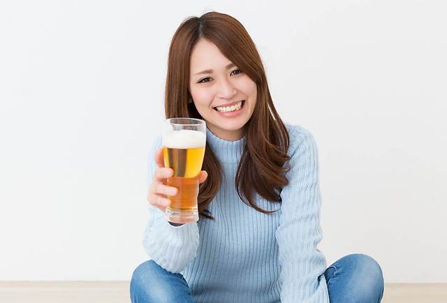 【管理栄養士が解説】お酒はいくら飲んでも太らないって本当？