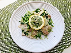 【今日のダイエット献立】手軽に栄養たっぷり♪豆苗と豚肉の簡単レモン蒸し献立<527kcal>