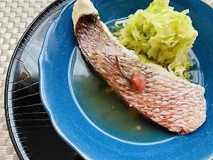 【今日のダイエット献立】春のおもてなしに◎鯛の酒蒸し桜あんかけ＜595kcal＞