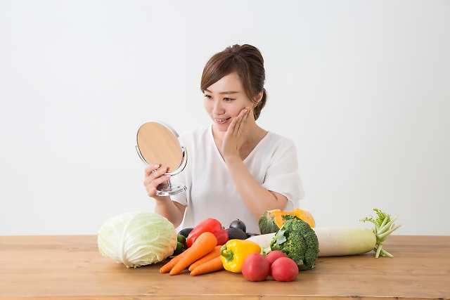 【肌荒れサヨナラ！】肌の健康を保つ◎食事や生活習慣を見直そう！